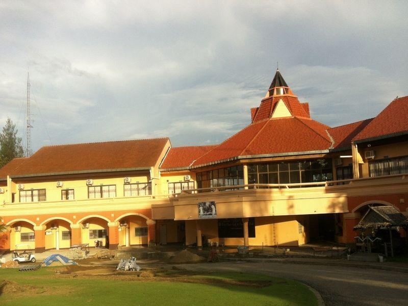 River Kwai Golf And Country Club Hotel Sai Yok Exterior photo